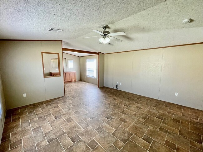 Photo - 400 NW 12th St