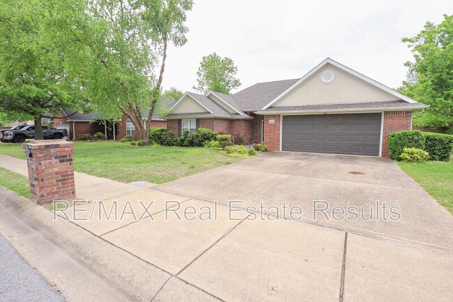 Photo - 3606 SE 8th St