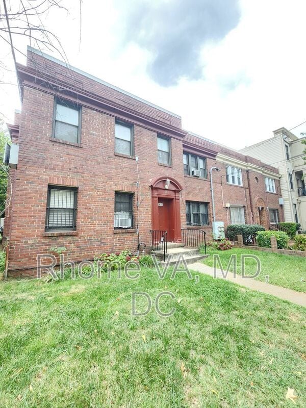 Building Photo - 515 Franklin St NE Unit 3