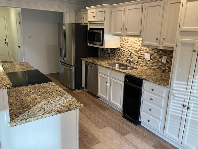 Photo - 9 Wabash Cove