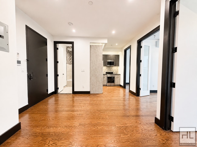 Building Photo - IRVING AVENUE / Spacious Bushwick 2-Bed Unit 4A
