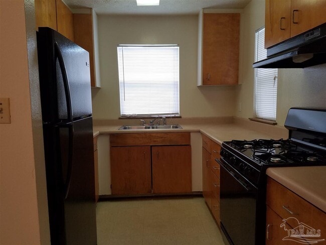 Photo - 308 E Strong St