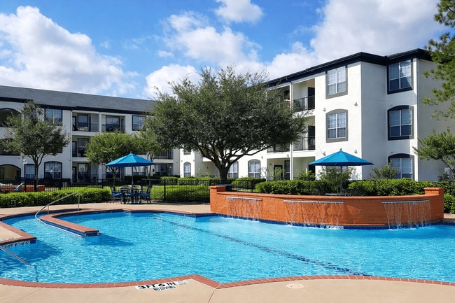 Photo - Villas of Park Grove