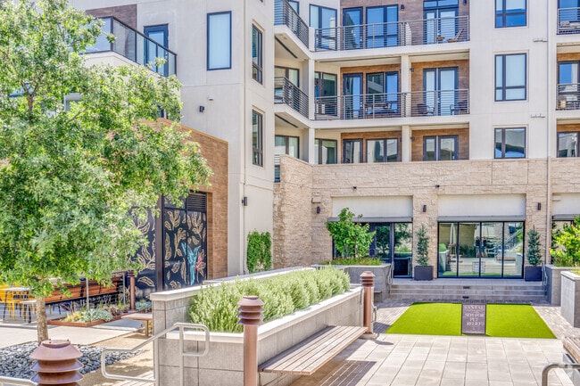 Photo - Santal Thousand Oaks