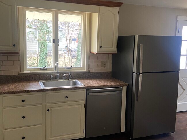 Photo - 20 E Collingswood Ave