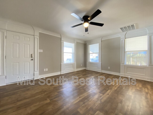 Photo - 312 W 20th St