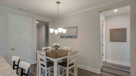 Photo - 405 Ronan Way