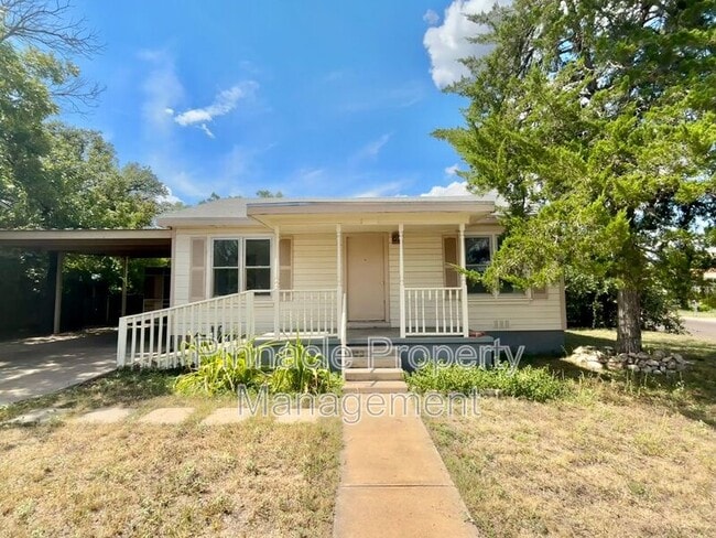 Building Photo - 1307 Bertha St Rental