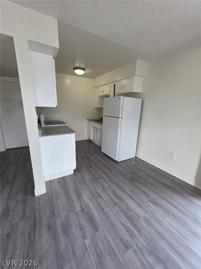 Photo - 1121 E Desert Inn Rd Unit 5