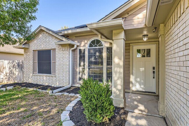 Photo - 201 Orchard Way