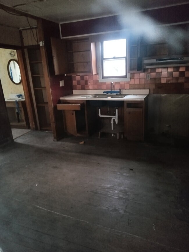 Photo - 313 S Dye St