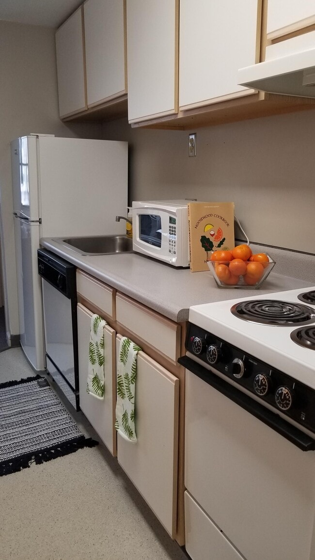 Collegetown Plaza/Collegetown Center Apartments OffCampus Housing