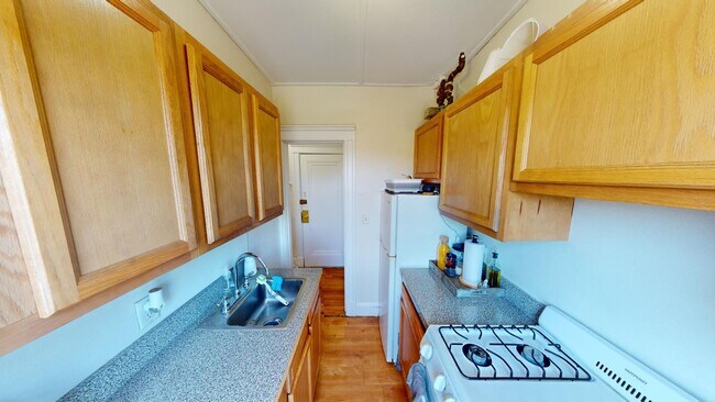 Photo - Great Studio Available 1/1/26