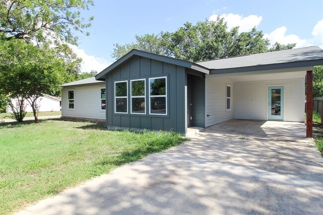 Building Photo - 1100 Monte Vista Dr Rental