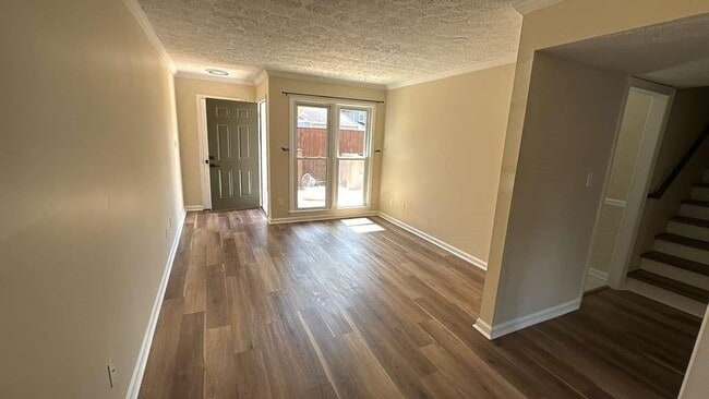 Photo - 5011 Meadow Ln