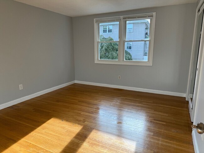 Photo - 30 Elmwood Park Unit 2