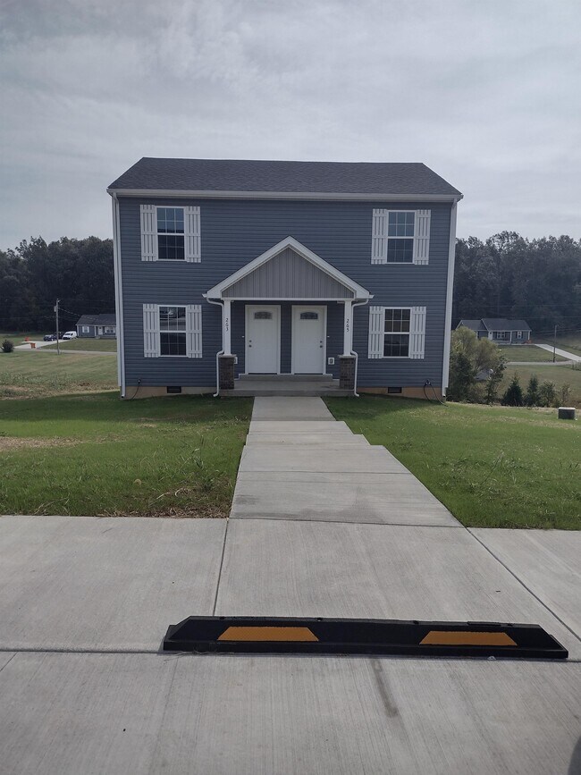 Building Photo - 265 Palmetto Loop