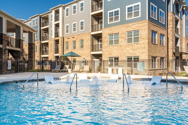 Photo - Hawthorne at Parkside