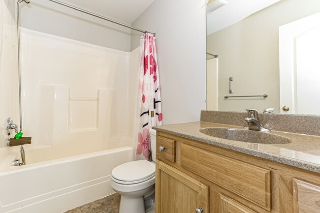 Photo - Beautiful 3 Bed, 4 Bath Home in Ephrata