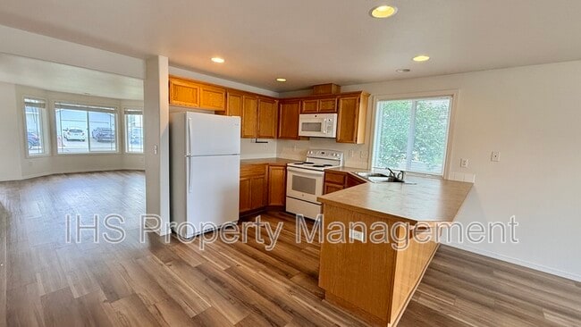 4010 Dartmoor Ln