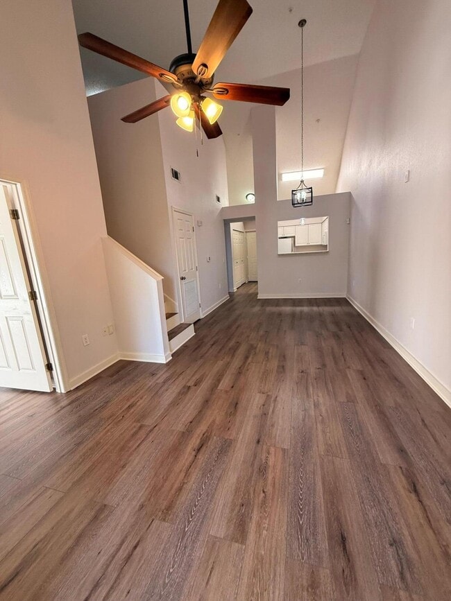 Building Photo - 4276 Calinda Ln Unit 153