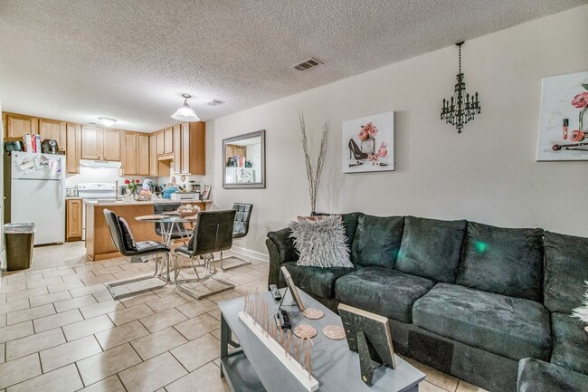 Photo - 6346 W Fairfield Dr