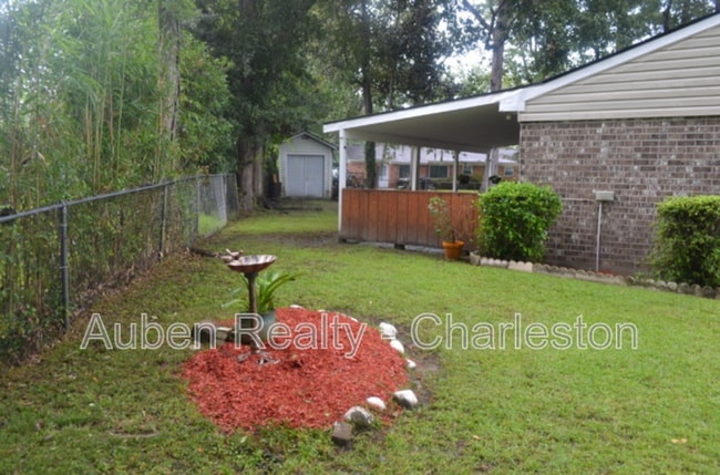 1992 Beechnut St