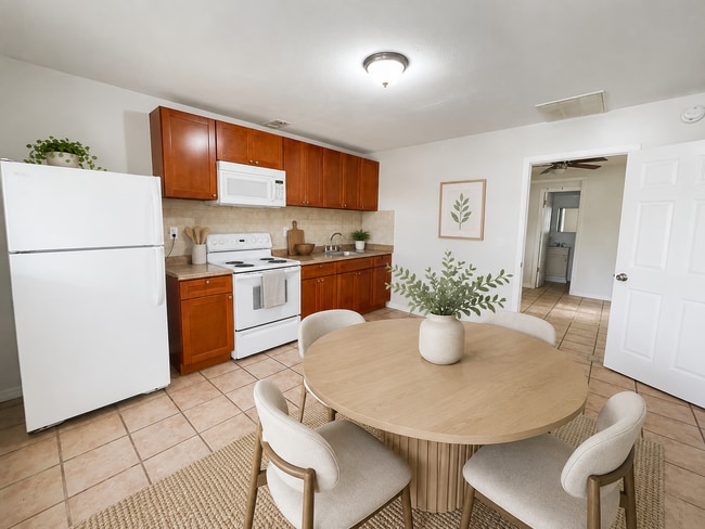 Photo - 2610 Durham St Unit Apt B