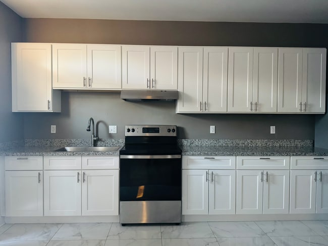 Photo - 860 France St