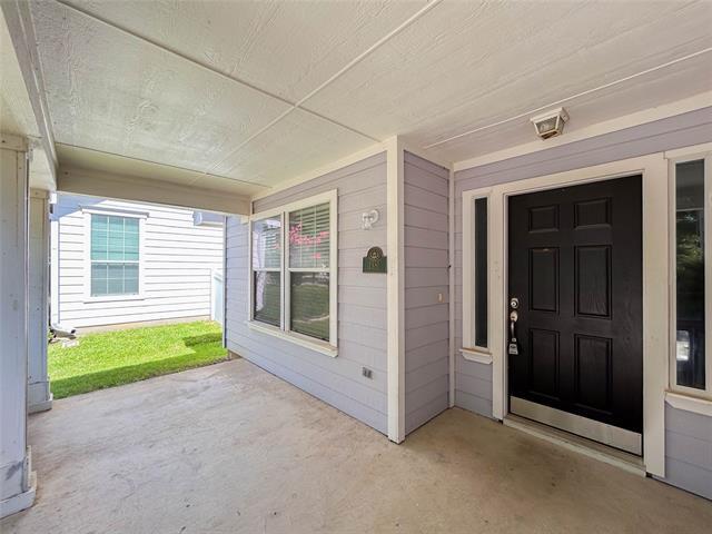 Photo - 1381 Providence Blvd Casa