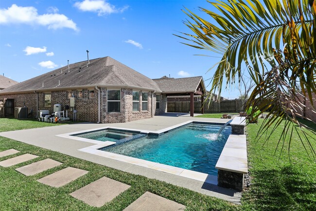 Building Photo - 3037 Broadhaven Dr