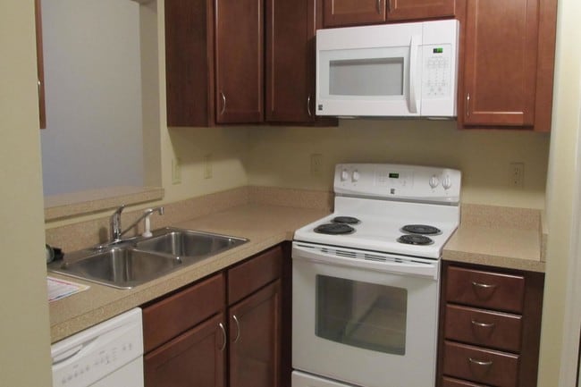 Spacious kitchens - North Ridge Apartments
