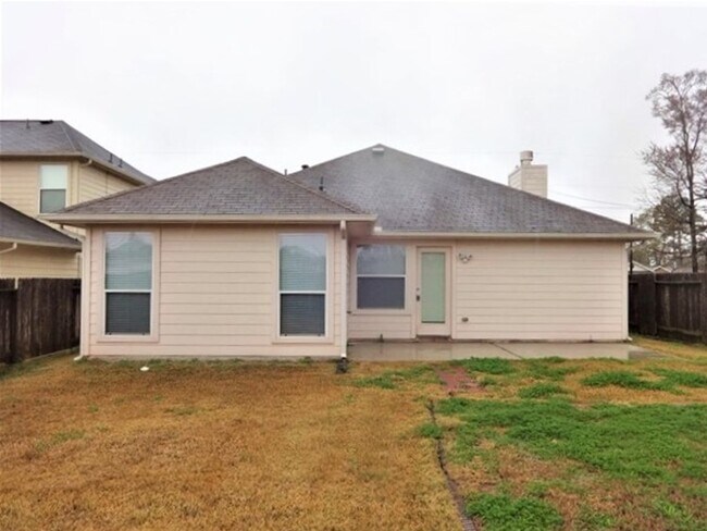 Photo - 2207 Shady Pine Dr