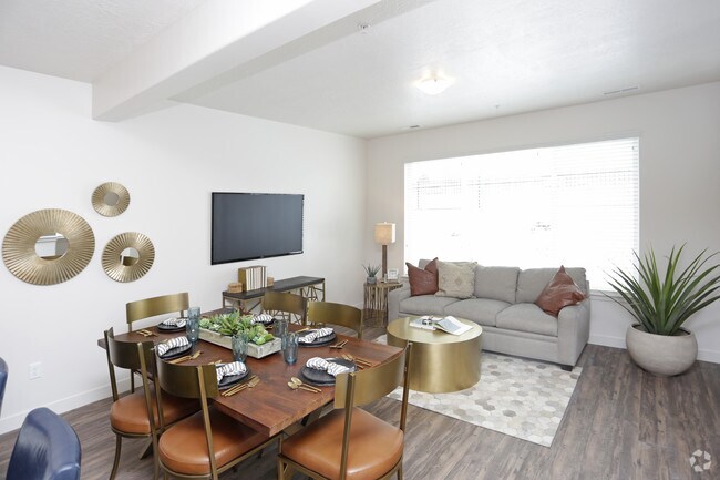 3BR, 2BA - Arrowhead