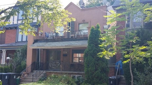 Building Photo - 574 Dovercourt Rd Unit 3-Bed