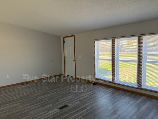 Photo - 101 S Kennedy Ave