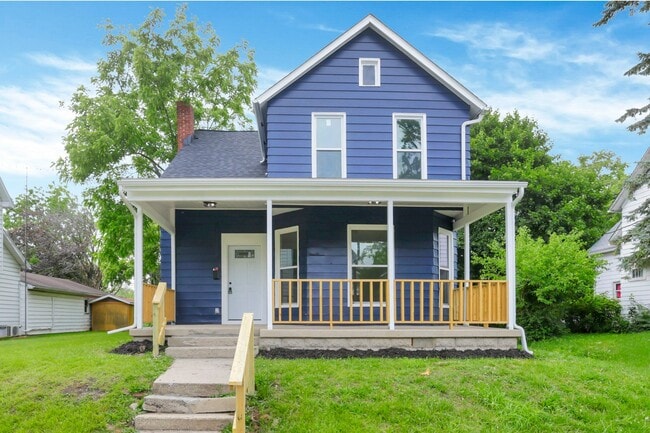 Building Photo - 613 N Detroit St
