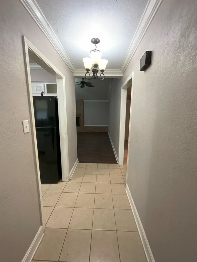 Photo - 650 W Ohio St