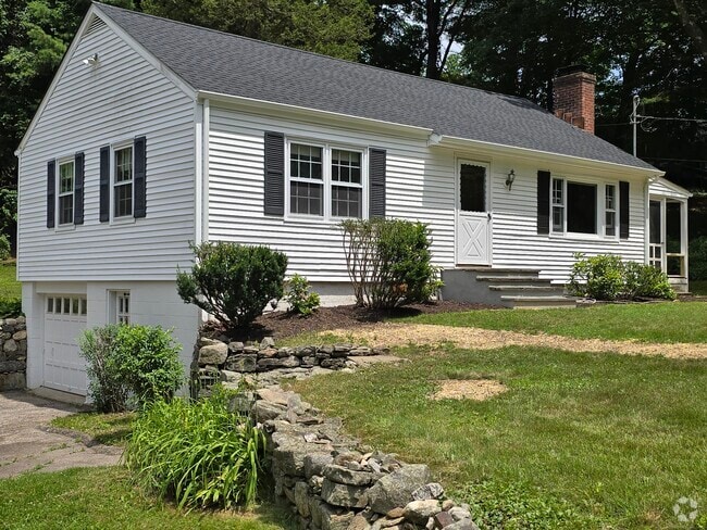 Building Photo - 58 Old Hawleyville Rd Rental