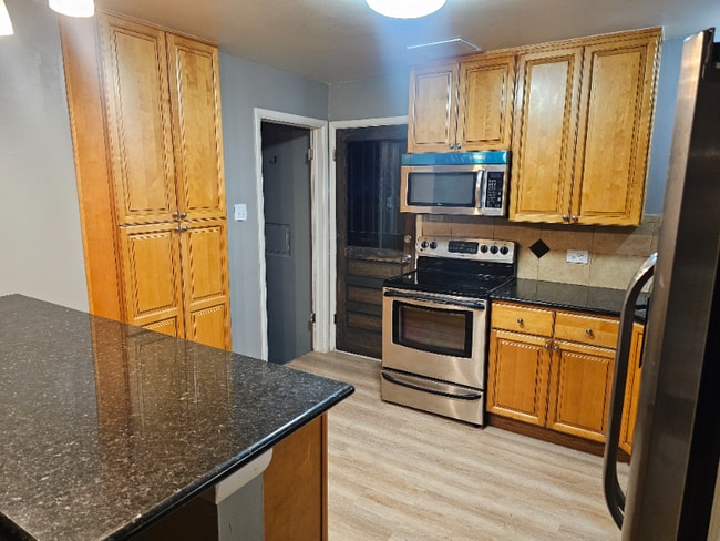 Building Photo - 3670 Kearney St Rental