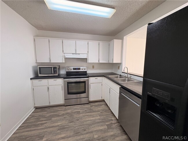 Photo - 2701 NE 10th St