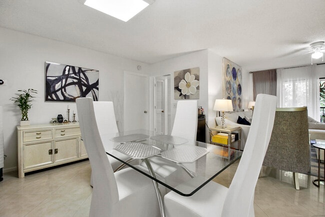 Building Photo - 1130 Homewood Blvd Unit F202