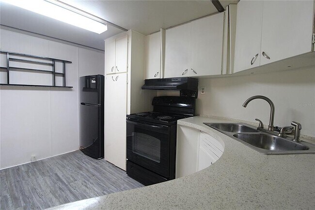 Photo - 512 50th Ave Dr W