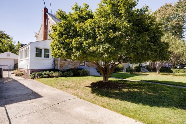 Photo - Charming 3BR/2BA Home with Bonus Room, Sun...