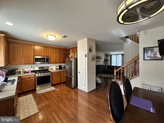 Photo - 105 Galway Ln