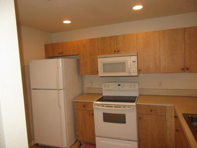 Photo - 1328 SE 8th Ave Unit 1328 SE 8th Ave #203