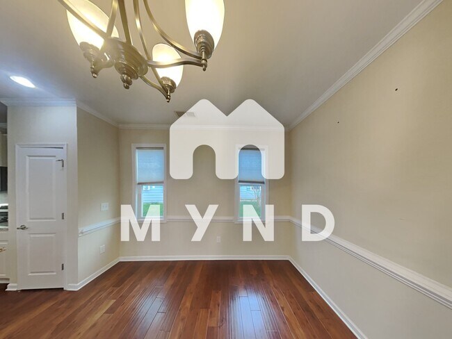 Photo - 1033 Pemberly Ave