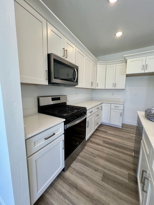 Photo - LOVELY TOWNHOME IN SALEM