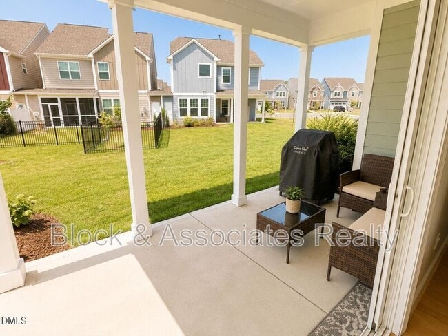 Photo - 118 Faxton Wy