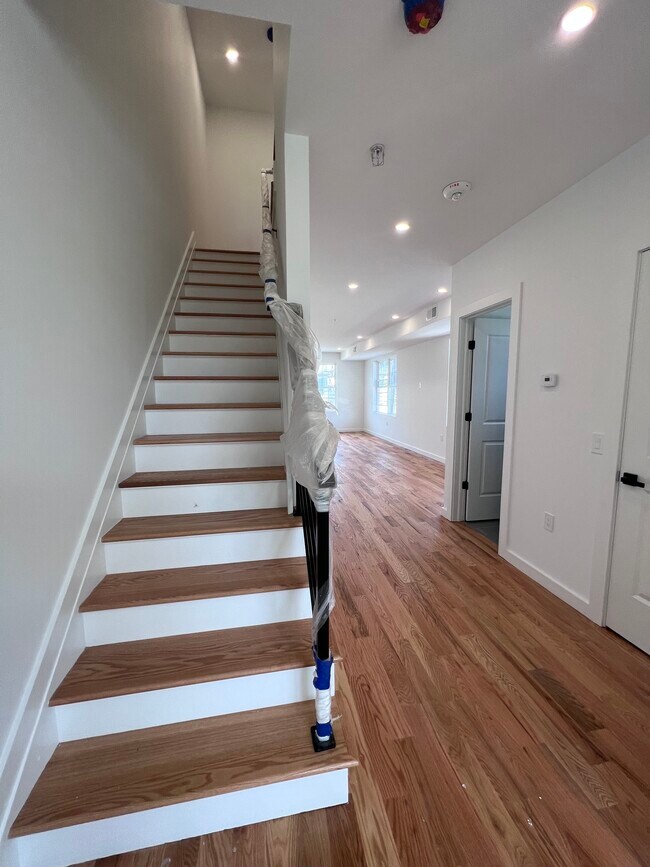 125 Broughton Ave